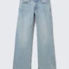 Ample Low Rise Loose Wide Jeans – Lip Blue – Light Blue