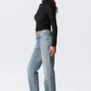 Arrow Low Rise Regular Straight Jeans – Blue Fade – Medium Blue