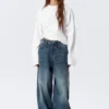 Astro Mid Rise Loose Baggy Unisex Jeans – Blue Hymn – Medium Blue