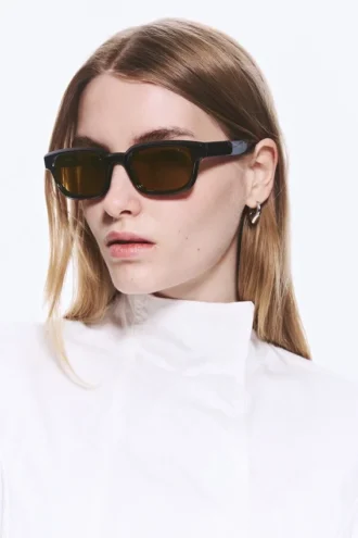 Bold Rectangular Frame Unisex Sunglasses – Black – Brown Lenses
