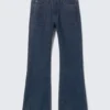 Boo Bootleg Low Rise Regular Bootcut Jeans – Blue Rinse – Dark Blue | Cheap Monday Gb