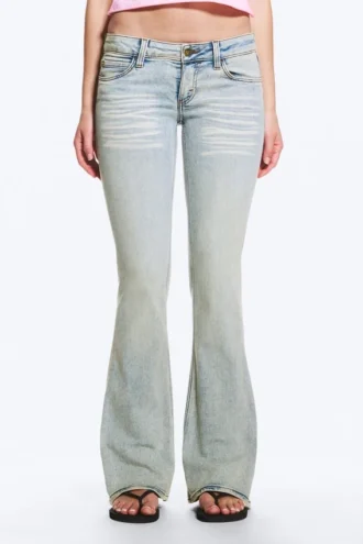 Booty Bei Low Rise Skinny Bootcut Jeans – Light Blue | Cheap Monday Gb