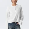 Boxy Long-Sleeved Henley T-Shirt – White