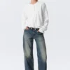 Boxy Long-Sleeved Henley T-Shirt – White