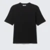 Boxy Slim Fit Ribbed T-Shirt – Black