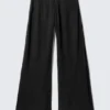 Crinkled Low-Rise Wide-Leg Trousers – Black
