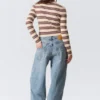 Cropped Knitted V-Neck Cardigan – Striped Brown