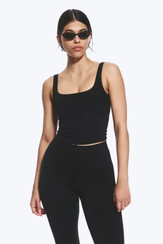 Cropped Sports Top – Black
