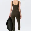 Cropped Sports Top – Dark Brown