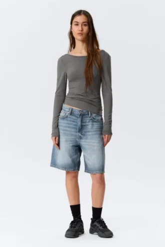 Deep Back Long-Sleeved Top – Grey