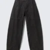 Dunno Unisex Low Rise Loose Barrel Jeans – Black Rinse – Black | Cheap Monday Gb