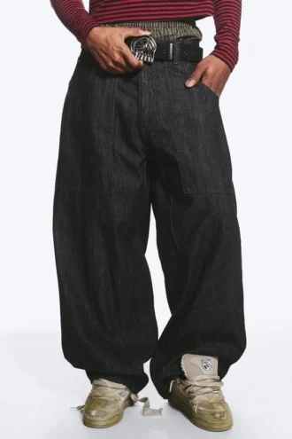 Dunno Unisex Low Rise Loose Barrel Jeans – Black Rinse – Black | Cheap Monday Gb