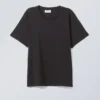 Essence Standard T-Shirt – Black