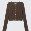 Fitted Long-Sleeved Knitted Cardigan – Dark Brown