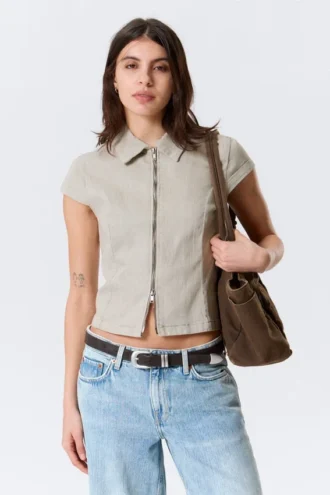 Fitted Short-Sleeved Zip Top – Beige