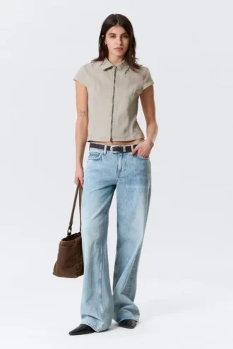 Fitted Short-Sleeved Zip Top – Beige