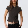 Fitted Short-Sleeved Zip Top – Dark Grey
