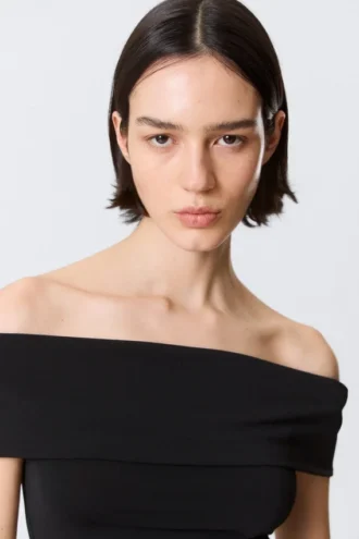 Fitted Sleeveless Off-Shoulder Top – Black