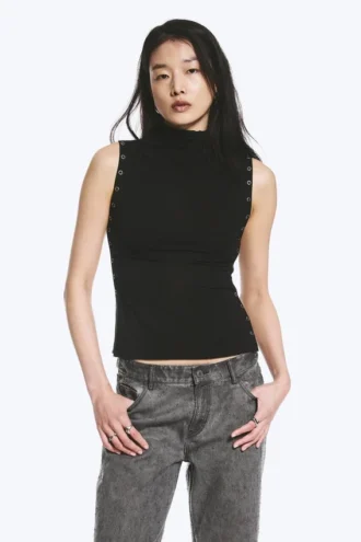 Fitted Snap-Button Mock-Neck Top – Black