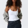 Fitted Strappy Scoop Neck Singlet – White