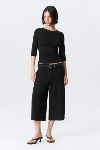 Fitted Three-Quarter Sleeve Top – Black