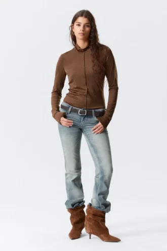 Fitted Turtleneck Top – Brown