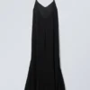 Flowy Maxi Dress – Black