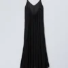 Flowy Maxi Dress – Black