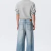 Galaxy Mid Rise Loose Straight Jeans – Kimberley Blue – Light Blue