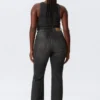 Glow Curve High Waisted Regular Flared Jeans – Black Web – Black