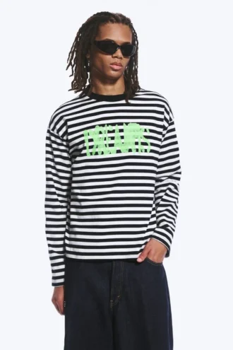 Great Boxy Graphic Long Sleeve T-Shirt – Black & White Stripe – Dreams