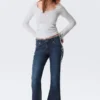 Katsumi Low Rise Frayed Flared Jeans – Summit Blue – Dark Blue