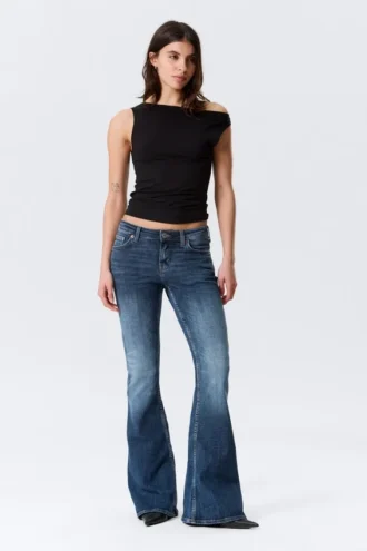 Katsumi Low Rise Slim Flared Leg Jeans – Peak Blue – Medium Blue