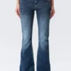 Katsumi Low Rise Slim Flared Leg Jeans – Peak Blue – Medium Blue