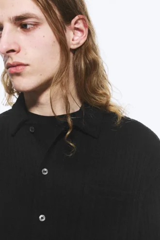 Knitted Short-Sleeved Button-Up Shirt – Black