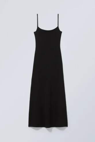Long Fitted Strap Dress – Black