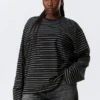 Long-Sleeved Boxy Cotton T-Shirt – Striped Black