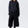 Long-Sleeved Boxy Cotton T-Shirt – Striped Dark Blue