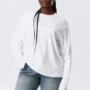 Long-Sleeved Boxy Cotton T-Shirt – White