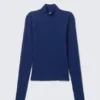 Long-Sleeved Mesh Mock-Neck Top – Bright Blue