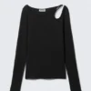 Long-Sleeved Off-Shoulder Top – Black