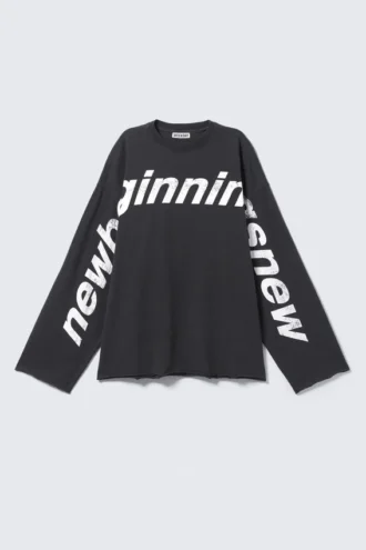 Long-Sleeved Printed Oversized Cotton Top – Dark Grey – New Beginnings