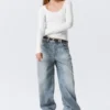 Long-Sleeved Slim Fit Scoop Neck Top – White