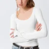 Long-Sleeved Slim Fit Scoop Neck Top – White