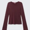 Long-Sleeved V-Neck Top – Burgundy