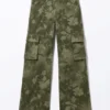 Loose Fit Low Waist Twill Cargo Trousers – Khaki Green – Spray Flowers