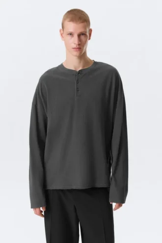 Loose Long-Sleeved Henley T-Shirt – Dark Grey