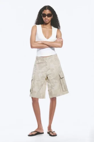 Loose Low Rise Cargo Shorts – Light Beige – Camouflage