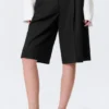 Loose Low Rise Three-Quarter Length Suiting Shorts – Black