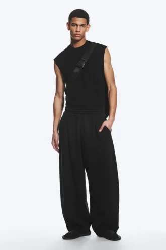 Loose Pleated Sweatpants – Dark Black